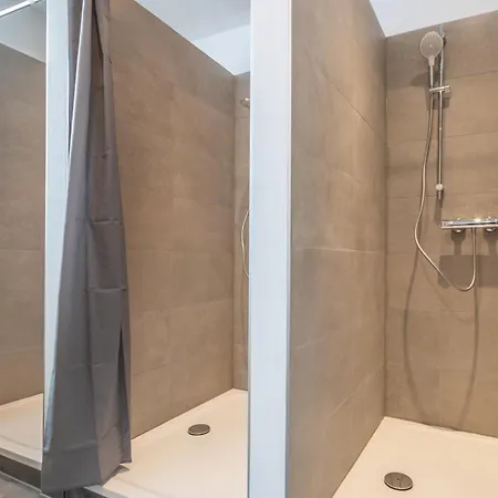 Fuer 8 Personen In Ehemaligem Weingut Mit 4 Schlafzimmern Appartement Wörrstadt