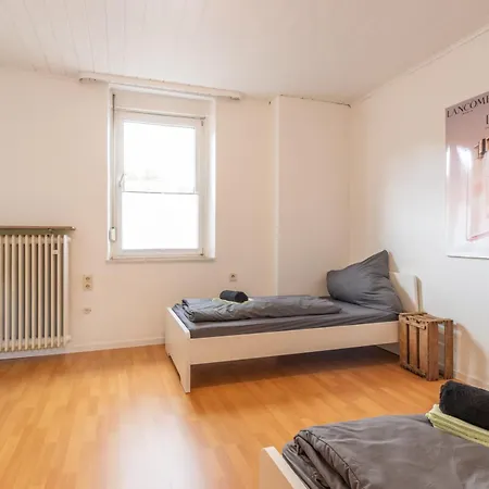 Fuer 8 Personen In Ehemaligem Weingut Mit 4 Schlafzimmern Appartement