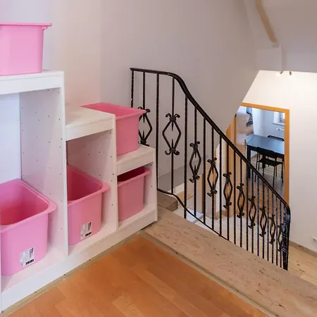 Fuer 8 Personen In Ehemaligem Weingut Mit 4 Schlafzimmern *