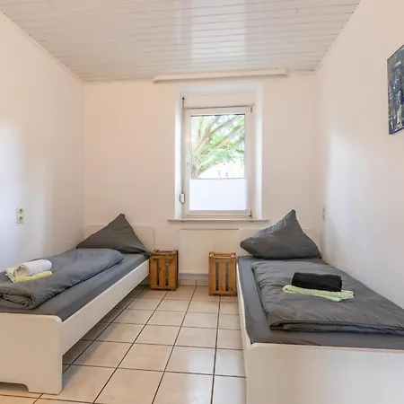 Fuer 8 Personen In Ehemaligem Weingut Mit 4 Schlafzimmern * Woerrstadt