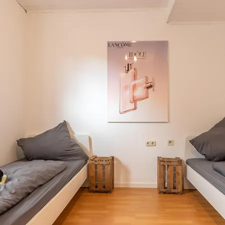 Fuer 8 Personen In Ehemaligem Weingut Mit 4 Schlafzimmern Appartement *
