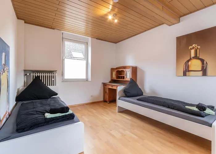 Fuer 8 Personen In Ehemaligem Weingut Mit 4 Schlafzimmern Apartamento