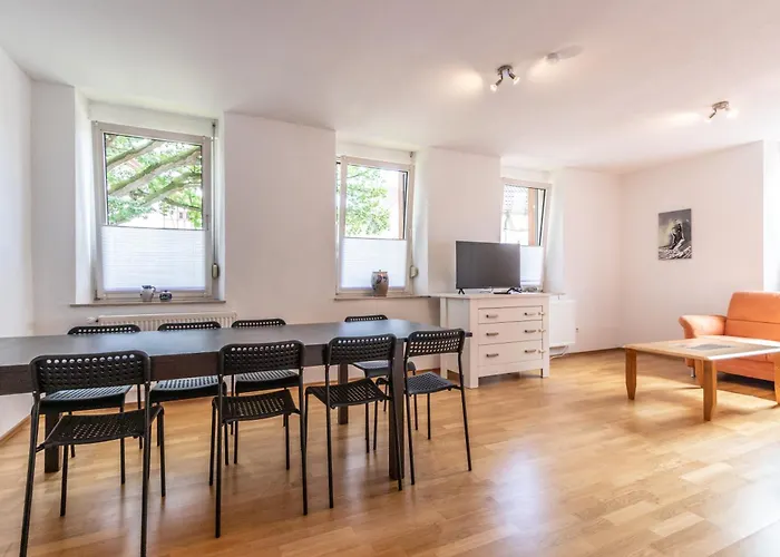 Apartamento Fuer 8 Personen In Ehemaligem Weingut Mit 4 Schlafzimmern