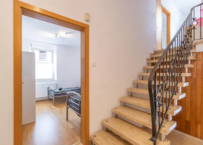 Apartamento Fuer 8 Personen In Ehemaligem Weingut Mit 4 Schlafzimmern Wörrstadt