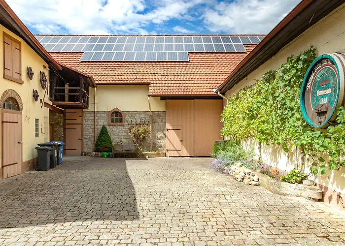 Fuer 8 Personen In Ehemaligem Weingut Mit 4 Schlafzimmern Apartamento